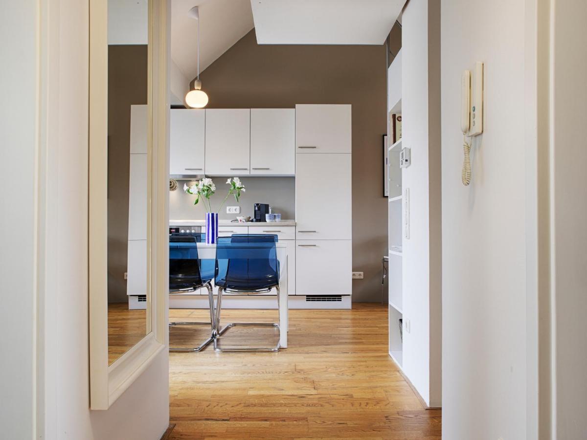 Homiestay City-Apartment, Balkon & Parkplatz Würzburg Kültér fotó